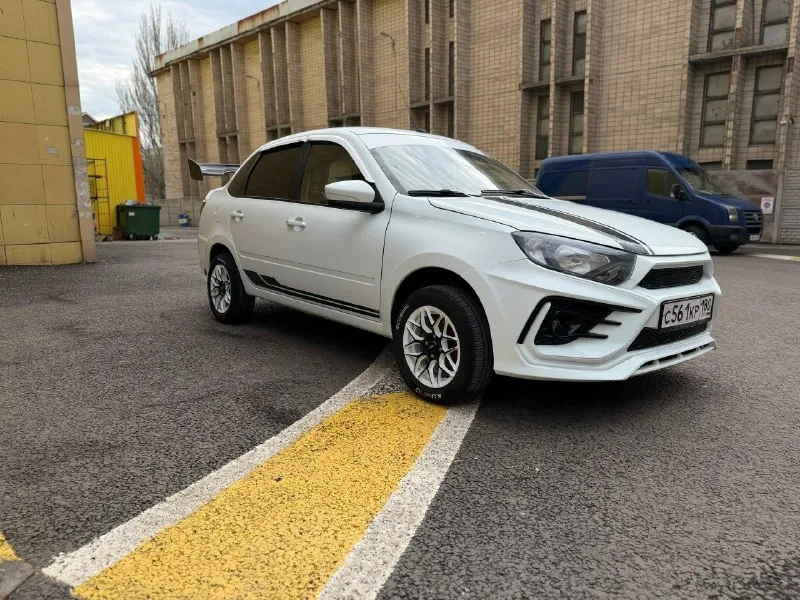 Ваз гранта fl✅ на 8 клопе✅ газ/бензин ✅ выпуска 2019 год ✅ пробег 129 тыс. ✅ мотор работает хорошо ✅ не дымит, ✅тянет очень бодро!✅ коробка механика, переключает мягко, без хрустов✅, не выбивает, ✅ не воет! ✅ ходовая не гремит, мягкая! ✅ перед ss20 comfort ✅ зад demfi comfort дорогие титановые диски, r14 на новой летней резине kumho! ✅ выхлоп тихий, но приятно звучит, с попкормом!✅ установлена хорошая музыка + услилок, ✅стоит хороший андроид качественный ! приятный салон, чистый! 2 этажа led светит очень хорошо! 👌 двери зашумлены машина обработана антикором 👍 по кузову все отлично 👍 по документам, все чисто, без запретов, без штрафов, птс стс дкп все на руках 180регион по всей информации по номеру:+79498402627(мах) +79493521082 цена 800 торг на полный бак бензина 📞 звоните: +7(949)8402627 - фотография - 6