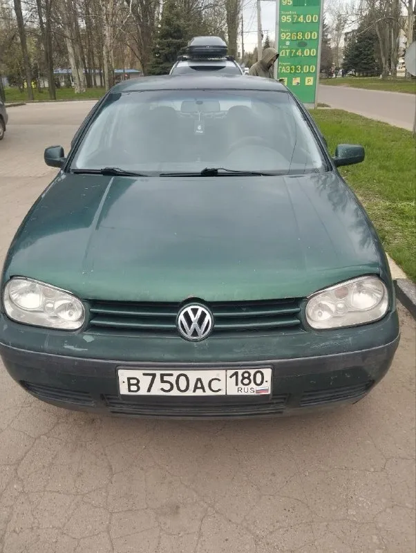 Продам: volkswagen golf 4 1.6 (akl) бензин. кпп механика. пробег 112 000 км. год 1998 г. работает хорошо. состояние сел - поехал. ходовка перебрана, тормоза обслужены, колодки тормозные заменил, масла двс фильтра заменено. цена 250 000₽. осмотр: макеевка +79497255044 📞 звоните: +7(949)7255044 - фотография - 1