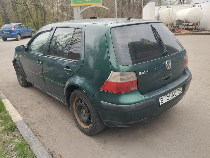Продам: volkswagen golf 4 1.6 (akl) бензин. кпп механика. пробег 112 000 км. год 1998 г. работает хорошо. состояние сел - поехал. ходовка перебрана, тормоза обслужены, колодки тормозные заменил, масла двс фильтра заменено. цена 250 000₽. осмотр: макеевка +79497255044 📞 звоните: +7(949)7255044 - фотография - 8
