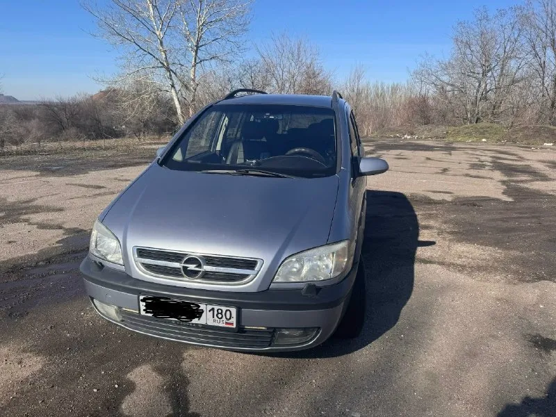Продам авто. opel зафира а, хороший вместительный автомобиль 7 мест. авто пригнано из швейцарии с родным пробегом 150т. к есть сервисная книга сейчас пробег 240т. мотор 2.2 бензин (не турбо. ) в автомобиле работает все подогрев, зеркал, сидений, кондиционер, элетрозеркала, круиз контроль, есть андроид магнитола с камерой заднего обзора. я единственный собственник, переоформление без проблем. цена 600000т. р торг у автомобиля т. +79490032214 мир. +79493700650 фен. авто в макеевке. 📞 звоните: +7(949)0032214 - фотография - 3