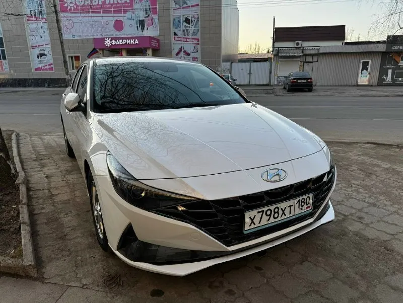 🚗 ** hyundai avante 1.6 cvt, 2021 — идеальный городской автомобиль!** продаю стильный и экономичный ** hyundai avante 2021 года** в отличном состоянии 💎 машина полностью обслужена, сел и поехал — без вложений. 🔥 почему стоит взять именно её: — надёжный двигатель 1.6 — плавная и комфортная коробка cvt — очень экономичный расход топлива — современный внешний вид и удобный салон — отлично подойдёт как для города, так и для поездок на дальние расстояния 🛠 комплектация: ✔ камера заднего вида ✔ парктроники ✔ подогрев сидений, руля, заднего стекла. ✔ круиз-когнтроль, удержания в полосе, датчики света. ✔ подсветка в автомобиле ✔ мультимедиа + bluetooth ✔ электростеклоподъёмники и многое другое. .. 📊 пробег: 46.000 тысяч чистого пробега. 💰 цена: 2.100.000 рублей. 📍 осмотр: город харцызск. 📞 звони: +7949-620-72-39 👉 возможен разумный торг у капота 📞 звоните: +7(949)6207239 - фотография - 1
