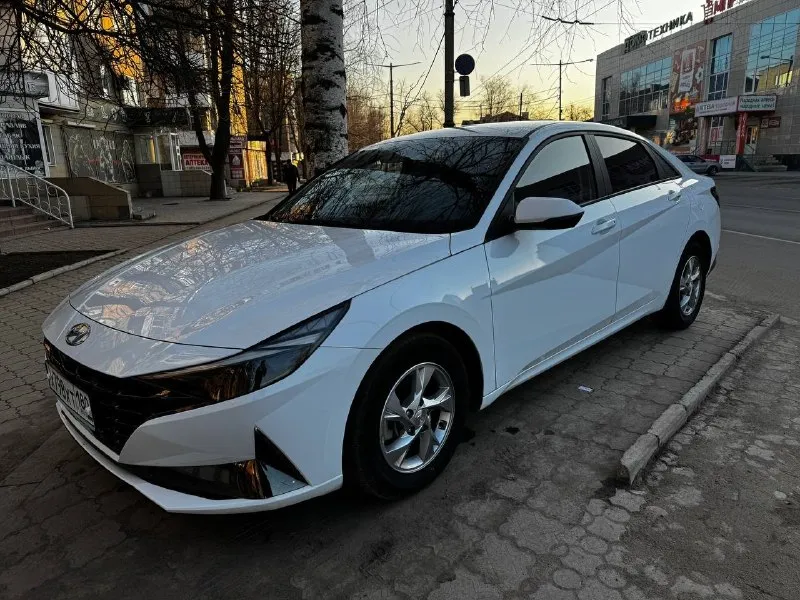 🚗 ** hyundai avante 1.6 cvt, 2021 — идеальный городской автомобиль!** продаю стильный и экономичный ** hyundai avante 2021 года** в отличном состоянии 💎 машина полностью обслужена, сел и поехал — без вложений. 🔥 почему стоит взять именно её: — надёжный двигатель 1.6 — плавная и комфортная коробка cvt — очень экономичный расход топлива — современный внешний вид и удобный салон — отлично подойдёт как для города, так и для поездок на дальние расстояния 🛠 комплектация: ✔ камера заднего вида ✔ парктроники ✔ подогрев сидений, руля, заднего стекла. ✔ круиз-когнтроль, удержания в полосе, датчики света. ✔ подсветка в автомобиле ✔ мультимедиа + bluetooth ✔ электростеклоподъёмники и многое другое. .. 📊 пробег: 46.000 тысяч чистого пробега. 💰 цена: 2.100.000 рублей. 📍 осмотр: город харцызск. 📞 звони: +7949-620-72-39 👉 возможен разумный торг у капота 📞 звоните: +7(949)6207239 - фотография - 2
