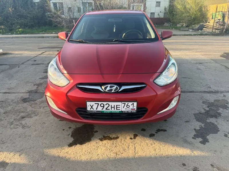 Продам hyundai solaris год выпуска: 2011 пробег: 236 тыс. км : 1.4 (механика) автомобиль в хорошем состоянии. технически авто в отличном состоянии, ходовая сбита, работа мотора и коробки без нареканий. комплектация: мультируль, кондиционер, подогрев передних сидений, 4 эл. стеклоподъемника и тд. продажа от хозяина, во владении три года. цена: 620.000 ₽ торг +79493988188 (телеграмм) автомобиль находится в донецке. 📞 звоните: +7(949)3988188 - фотография - 1