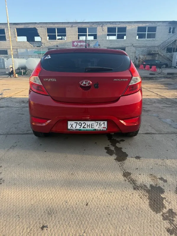 Продам hyundai solaris год выпуска: 2011 пробег: 236 тыс. км : 1.4 (механика) автомобиль в хорошем состоянии. технически авто в отличном состоянии, ходовая сбита, работа мотора и коробки без нареканий. комплектация: мультируль, кондиционер, подогрев передних сидений, 4 эл. стеклоподъемника и тд. продажа от хозяина, во владении три года. цена: 620.000 ₽ торг +79493988188 (телеграмм) автомобиль находится в донецке. 📞 звоните: +7(949)3988188 - фотография - 4