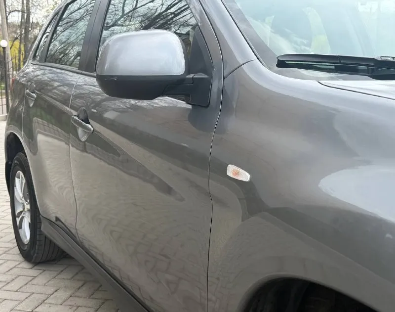 Продам mitsubishi asx
Год выпуска:2013
Двигатель 1.6
Механическая коробка
Родной пробег 65.000 родной
Авто гаражного хранения, превосходное состояние, за автомобиль не стыдно
Готов на любые проверки
В родном окрасе, без дтп
Комплектация: эур, аbs, esp, аirbаg, 4 эл. Стеклoпoдъемника, подогрев передних сидений, зеркал и заднего стекла, кондиционер холодит отлично, бортовой компьютер, эл. Регулировка зеркал.
В машине есть все для удобства !
Могу видеообзор скинуть в личку
Все вопросы по телефону
За машиной очень ухаживали
Есть все необходимое для комфортного вождения.
Этa мaшинa oчень достойный вариант, для любой мecтнoсти! Экономичный, шустpый и самоe вaжнoe надёжный! Кроссовер
Очень надeжные японские моторы
Подвеска / ходовая без замечаний.
Смотрится в живую лучше чем на фото, кузов без ржавчины и намеков на коррозию
Цена:1.140.000
+79495278015
📲 Tg: @vanya073007
📞 Звоните: +7(949)5278015 - фотография - 2
