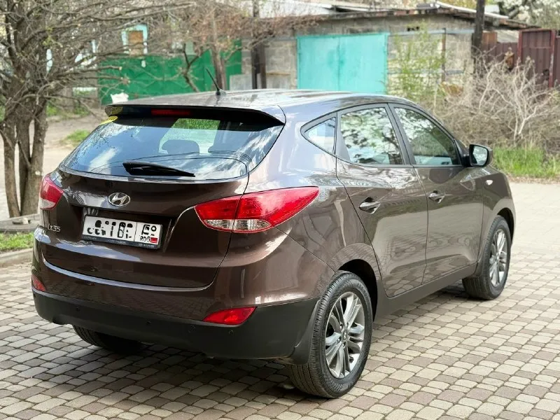 В продаже hyundai айх 35 рейстаилинг год выпуска 2014 кузов в заводском метале мотор 2.0 бензин мотор работает идеально без посторонних звуков коробка самый простой и надежный автомат asin ходовая часть полностью обслужена по электронной части все работает два комплекта колёс два ключа цена за даный автомобиль 1 420 000 не большой торг номер телефона +79494661201 📞 звоните: +7(949)4661201 - фотография - 2