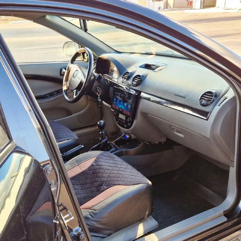 Chevrolet lacetti 2011, 1.6 мкпп, 168 000 км
‎Надёжный, ухоженный автомобиль в достойном состоянии.
‎Пробег: оригинальный!
‎Автомобиль эксплуатировался бережно и своевременно обслуживался.
‎• Сервисная книжка
‎• 2 Комплекта ключей
‎• Недавно выполнено то: замена масла двигателя, масла в кпп и всех фильтров
‎Техническое состояние:
‎• Двигатель работает ровно и тихо, без посторонних шумов
‎• Не дымит, не троит
‎• Коробка передач переключает чётко, без хрустов и посторонних звуков
‎Кузов и салон:
‎• Кузов в отличном состоянии, металл, герметики родные, без коррозии
‎• Салон чистый, аккуратный и ухоженный
‎• Вместительный багажник
‎• Заводские рейлинги на крыше
‎Оснащение:
‎• Климат-контроль
‎• Abs
‎• 4 Стеклоподъёмника,
‎ Электрозеркала
‎• Сигнализация starline с автозапуском
‎• Android мультимедиа
‎• Камера заднего вида
‎• Парктроник
‎Автомобиль технически исправен и полностью готов к эксплуатации.
‎Документы в порядке
620000Р
+79493625838
Макеевка
📲 Tg: @sawtec
📞 Звоните: +7(949)3625838 - фотография - 3