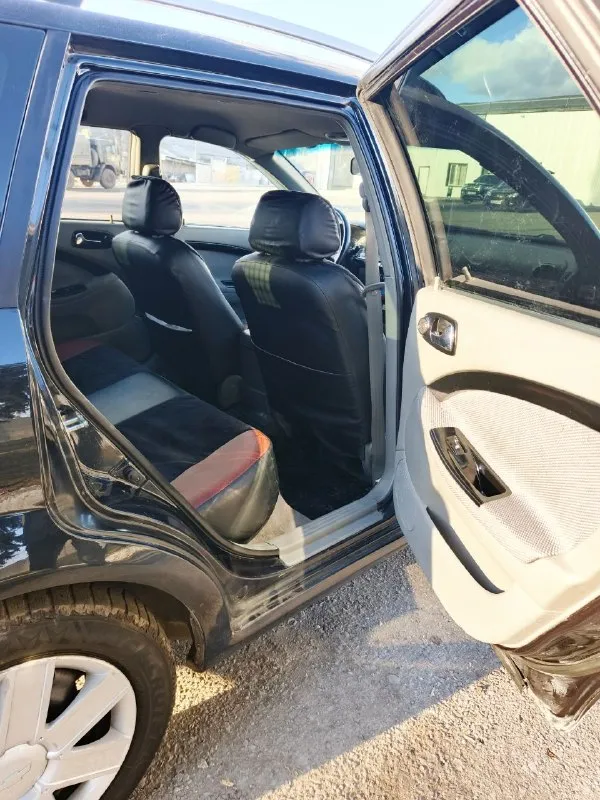 Chevrolet lacetti 2011, 1.6 мкпп, 168 000 км
‎Надёжный, ухоженный автомобиль в достойном состоянии.
‎Пробег: оригинальный!
‎Автомобиль эксплуатировался бережно и своевременно обслуживался.
‎• Сервисная книжка
‎• 2 Комплекта ключей
‎• Недавно выполнено то: замена масла двигателя, масла в кпп и всех фильтров
‎Техническое состояние:
‎• Двигатель работает ровно и тихо, без посторонних шумов
‎• Не дымит, не троит
‎• Коробка передач переключает чётко, без хрустов и посторонних звуков
‎Кузов и салон:
‎• Кузов в отличном состоянии, металл, герметики родные, без коррозии
‎• Салон чистый, аккуратный и ухоженный
‎• Вместительный багажник
‎• Заводские рейлинги на крыше
‎Оснащение:
‎• Климат-контроль
‎• Abs
‎• 4 Стеклоподъёмника,
‎ Электрозеркала
‎• Сигнализация starline с автозапуском
‎• Android мультимедиа
‎• Камера заднего вида
‎• Парктроник
‎Автомобиль технически исправен и полностью готов к эксплуатации.
‎Документы в порядке
620000Р
+79493625838
Макеевка
📲 Tg: @sawtec
📞 Звоните: +7(949)3625838 - фотография - 5