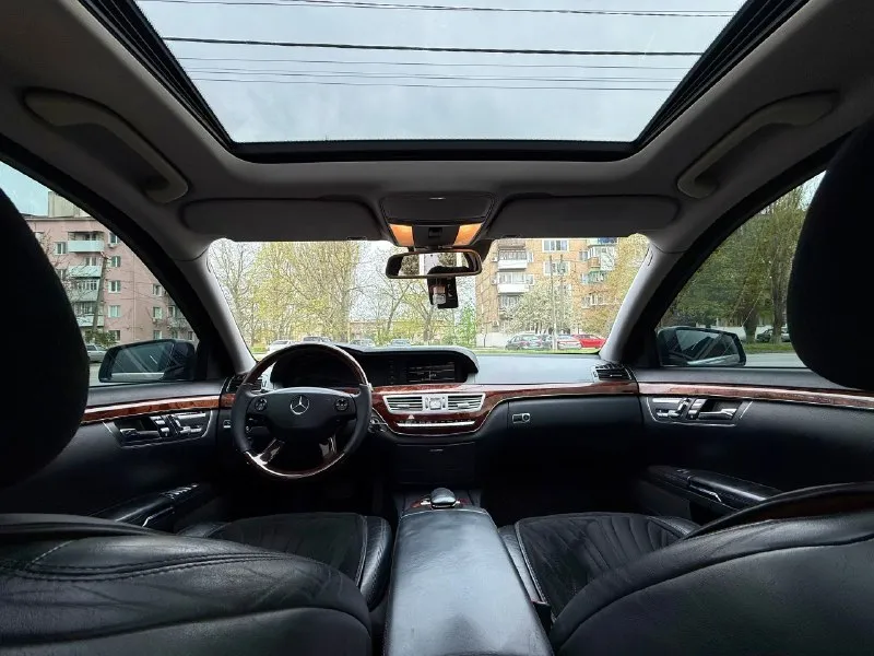 ✅автомобиль mercedes s-class в 221 кузове ✅год выпуска 2007 ✅объем двигателя 3.0л турбо ✅пробег авто 412.000т ✅состояние кузова очень хорошее для своих лет, есть жизненные косячки не чего глобального. по технической части все отлично делать нечего не нужно, двигатель коробка и ходовая на отлично без вложений, по электрике также все что должно работать работает более подробнее расскажу по телефону. стоят хорошие колеса r20 радиус, резина свежая в хорошем состоянии. по документам все кристально чисто я собственник. ✅так же интересует обмен рассмотрю варианты. ✅все остальные вопросы по телефону. ✅реальному покупателю будет торг возле капота. ✅осмотрю авто донецк-макеевка ✅тел для связи:+79526004203 (макс-телеграмм) ✅цена авто: 1.370.000₽ 📞 звоните: +7(952)6004203 - фотография - 10