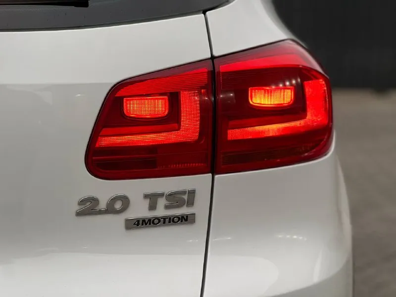 Продам автомобиль, volkswagen tiguan, 2.0 tsi, 2012 год выпуска, авто в отличном состоянии, не бит, не крашен, полностью обслужен, мотор, коробка, в идеале, по ходовой части полностью обслужен, максимальная комплектация, пробег 198 000 тыс. км. г. мариуполь рассмотрю обмен. цена 1 290 000 рублей торг хорошему человеку. +79490908280 +79494969176 - фотография - 10
