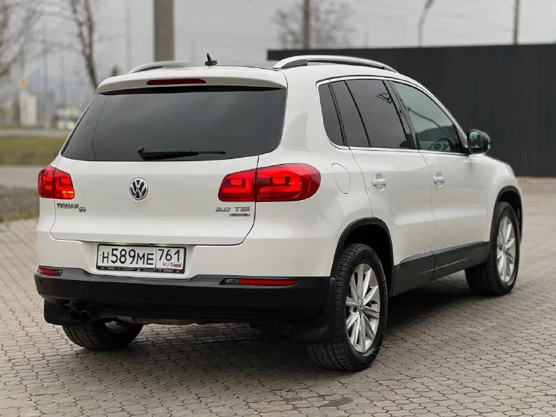 Продам автомобиль, volkswagen tiguan, 2.0 tsi, 2012 год выпуска, авто в отличном состоянии, не бит, не крашен, полностью обслужен, мотор, коробка, в идеале, по ходовой части полностью обслужен, максимальная комплектация, пробег 198 000 тыс. км. г. мариуполь рассмотрю обмен. цена 1 290 000 рублей торг хорошему человеку. +79490908280 +79494969176 - фотография - 4