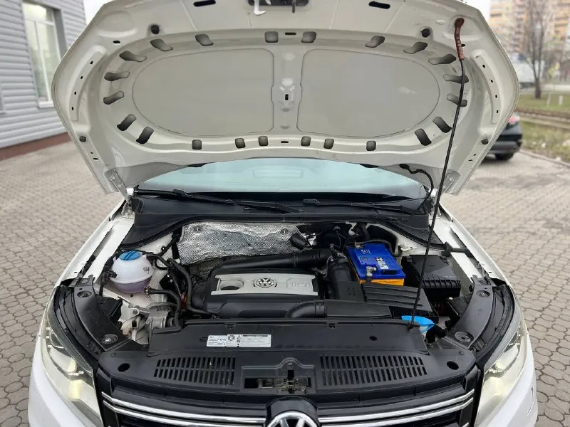 Продам автомобиль, volkswagen tiguan, 2.0 tsi, 2012 год выпуска, авто в отличном состоянии, не бит, не крашен, полностью обслужен, мотор, коробка, в идеале, по ходовой части полностью обслужен, максимальная комплектация, пробег 198 000 тыс. км. г. мариуполь рассмотрю обмен. цена 1 290 000 рублей торг хорошему человеку. +79490908280 +79494969176 - фотография - 7