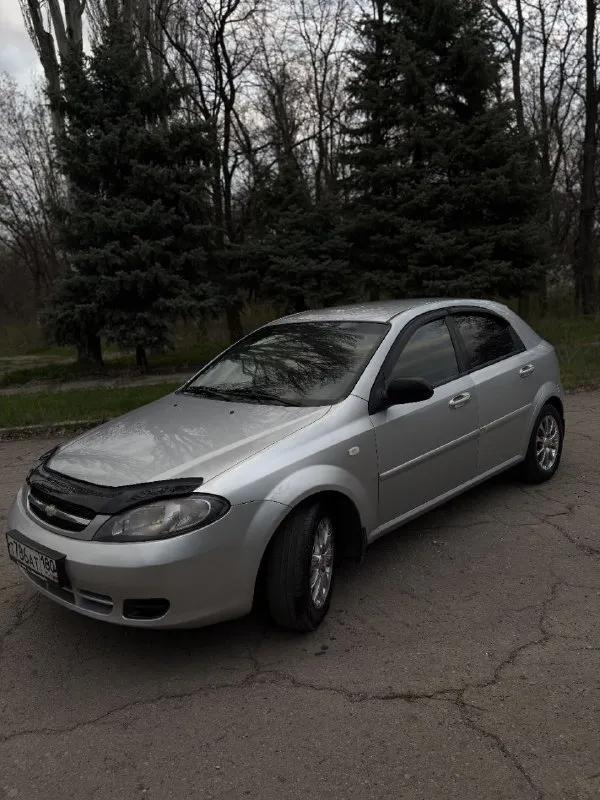 Продам chevrolet лачетти 2007г
1.4 16V, механика.
Пробег 138к.
Авто в отличном состоянии на полном ходу.
Гур, абс, передние стеклоподъёмники, 2din магнитола, ухоженный салон!
Вместительный багажник.
Кузов целый но есть моменты по лкп.
Титановые диски с летней резиной.
Переоформление в мрэо, город горловка.
Цена 470 ₽ торг
+79493658942
📲 Tg: @max_180rus
📞 Звоните: +7(949)3658942 - фотография - 1