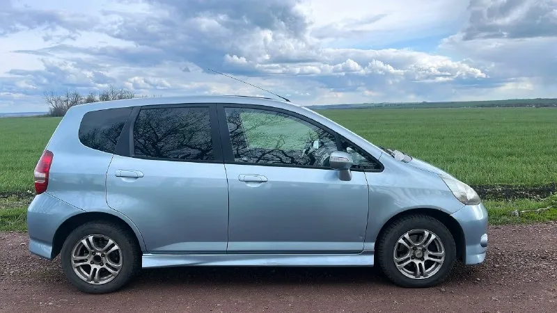 Автор: продам маневренный автомобиль honda jazz. год - 2007 год выпуска; мотор - 1,3 бензин / (вписано); коробка - автомат; пробег - 180 тыс км; цена - 650000 рублей. тел - +79498672704.. . !!!наш телеграм канал [ бесплатное размещение за репост!!! правила сообщества [ мы в мах [ [ 📞 звоните: +7(949)8672704 - фотография - 2