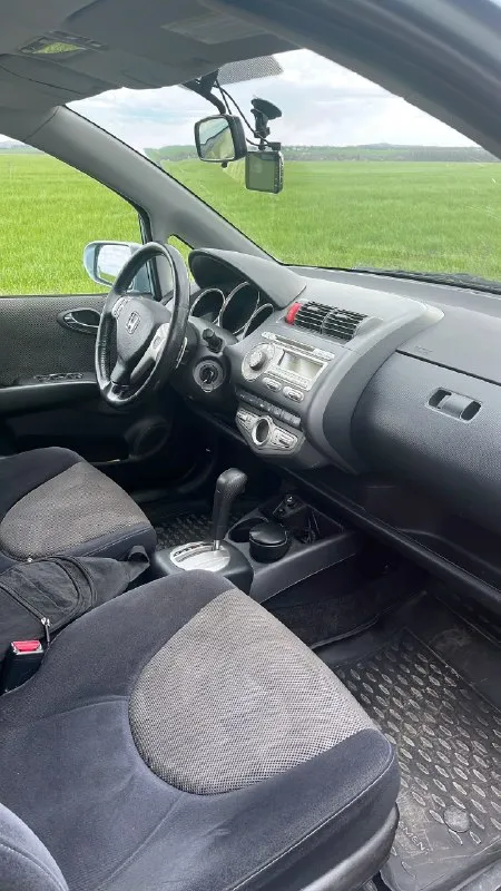 Автор: продам маневренный автомобиль honda jazz. год - 2007 год выпуска; мотор - 1,3 бензин / (вписано); коробка - автомат; пробег - 180 тыс км; цена - 650000 рублей. тел - +79498672704.. . !!!наш телеграм канал [ бесплатное размещение за репост!!! правила сообщества [ мы в мах [ [ 📞 звоните: +7(949)8672704 - фотография - 4