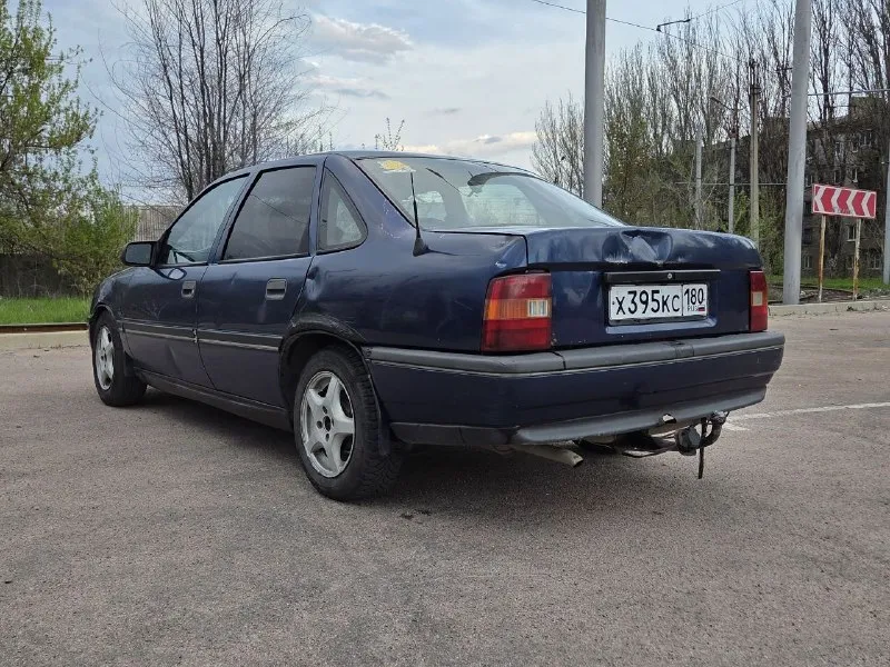 Opel vectra 1,6 бензин/газ мкпп 310т км 1992г комплектация с гуром, не дымящим мотором, с новым сцеплением/свежим аккумулятором/с генератором после ремонта! авто в хорошем рабочем состоянии. сел поехал, без срочных вложений. правый порог, комплект чехлов и косяки по кузову в подарок) газ и фаркоп вписаны. авто переоформляется без проблем, диагностическая карта(техосмотр) есть! 150т руб 9495213411 - фотография - 4