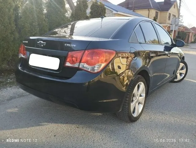 Chevrolet cruz,1.6 механика,2010 год выпуска, пробег 205 000 км, седан, отличное состояние кузова, без дтп, без ржавчины и коррозии, без всяких неприятностей, оцинкованный кузов, самая лучшая связка самого надёжного и неприхотливого мотора с мкпп, мотор 1.6 самый простой, без теплообменника и фазорегуляторов, масла не берет вообще, очень надёжный, кпп и ходовая часть без нареканий, заменено масло, и поменян ремень, салон чистый и аккуратный, не прокуренный, вся электрика рабочая, в комплектации: кондиционер (рабочий и заправленный), гидроусилитель руля, подогрев сидений, бортовой компьютер, противотуманные фары, тонировка, сигнализация, центр. Замок, камера заднего вида, магнитофон 2-х диновый, очень неприхотливый автомобиль, литые диски,2 комплекта колес, оформление вместе с вами в мрэо, без юридических проблем, свежий техосмотр, цена 690000 руб, телефон+7 949 511 15 35
📞 Звоните: +7(949)5111535 - фотография - 2