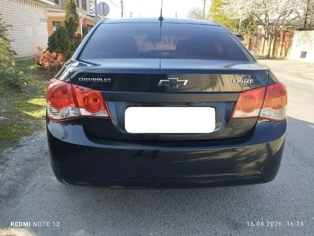 Chevrolet cruz,1.6 механика,2010 год выпуска, пробег 205 000 км, седан, отличное состояние кузова, без дтп, без ржавчины и коррозии, без всяких неприятностей, оцинкованный кузов, самая лучшая связка самого надёжного и неприхотливого мотора с мкпп, мотор 1.6 самый простой, без теплообменника и фазорегуляторов, масла не берет вообще, очень надёжный, кпп и ходовая часть без нареканий, заменено масло, и поменян ремень, салон чистый и аккуратный, не прокуренный, вся электрика рабочая, в комплектации: кондиционер (рабочий и заправленный), гидроусилитель руля, подогрев сидений, бортовой компьютер, противотуманные фары, тонировка, сигнализация, центр. Замок, камера заднего вида, магнитофон 2-х диновый, очень неприхотливый автомобиль, литые диски,2 комплекта колес, оформление вместе с вами в мрэо, без юридических проблем, свежий техосмотр, цена 690000 руб, телефон+7 949 511 15 35
📞 Звоните: +7(949)5111535 - фотография - 5