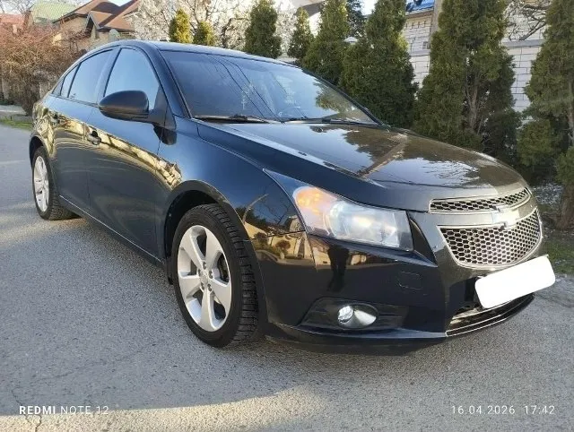 Chevrolet cruz,1.6 механика,2010 год выпуска, пробег 205 000 км, седан, отличное состояние кузова, без дтп, без ржавчины и коррозии, без всяких неприятностей, оцинкованный кузов, самая лучшая связка самого надёжного и неприхотливого мотора с мкпп, мотор 1.6 самый простой, без теплообменника и фазорегуляторов, масла не берет вообще, очень надёжный, кпп и ходовая часть без нареканий, заменено масло, и поменян ремень, салон чистый и аккуратный, не прокуренный, вся электрика рабочая, в комплектации: кондиционер (рабочий и заправленный), гидроусилитель руля, подогрев сидений, бортовой компьютер, противотуманные фары, тонировка, сигнализация, центр. Замок, камера заднего вида, магнитофон 2-х диновый, очень неприхотливый автомобиль, литые диски,2 комплекта колес, оформление вместе с вами в мрэо, без юридических проблем, свежий техосмотр, цена 690000 руб, телефон+7 949 511 15 35
📞 Звоните: +7(949)5111535 - фотография - 6