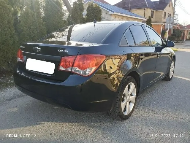 Chevrolet cruz,1.6 механика,2010 год выпуска, пробег 205 000 км, седан, отличное состояние кузова, без дтп, без ржавчины и коррозии, без всяких неприятностей, оцинкованный кузов, самая лучшая связка самого надёжного и неприхотливого мотора с мкпп, мотор 1.6 самый простой, без теплообменника и фазорегуляторов, масла не берет вообще, очень надёжный, кпп и ходовая часть без нареканий, заменено масло, и поменян ремень, салон чистый и аккуратный, не прокуренный, вся электрика рабочая, в комплектации: кондиционер (рабочий и заправленный), гидроусилитель руля, подогрев сидений, бортовой компьютер, противотуманные фары, тонировка, сигнализация, центр. Замок, камера заднего вида, магнитофон 2-х диновый, очень неприхотливый автомобиль, литые диски,2 комплекта колес, оформление вместе с вами в мрэо, без юридических проблем, свежий техосмотр, цена 690000 руб, телефон+7 949 511 15 35
📞 Звоните: +7(949)5111535 - фотография - 7