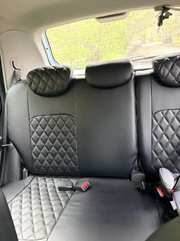 Продам гетц 2008 г. 159 тыс пробег. автомат 1.4. машина полностью обслужена, вложений не требует. замена масла в двигателе, замена масла в акпп, замена бензонасоса, замена датчика коленвала, замена наконечников, замена всех ремней, замена передних колодок, новые чехлы в салоне, два комплекта резины, летняя новая, сигнализация с обратной связью центурион, электрорегулировка зеркал, подогрев передних сидений, климат контроль, 4 стеклоподъёмника, парктроники, камера видеонаблюдения. без ржавчины, жуков и. т. д, кузов хорошем состоянии. 2 комплекта резины. документы все в порядке. оформление в мрэо, без проблем с моим присутствием, техосмотр пройден✅. я собственник осмотр донецк +79493940701 📞 🇷🇺 звоните: +79493940701 - фотография - 9