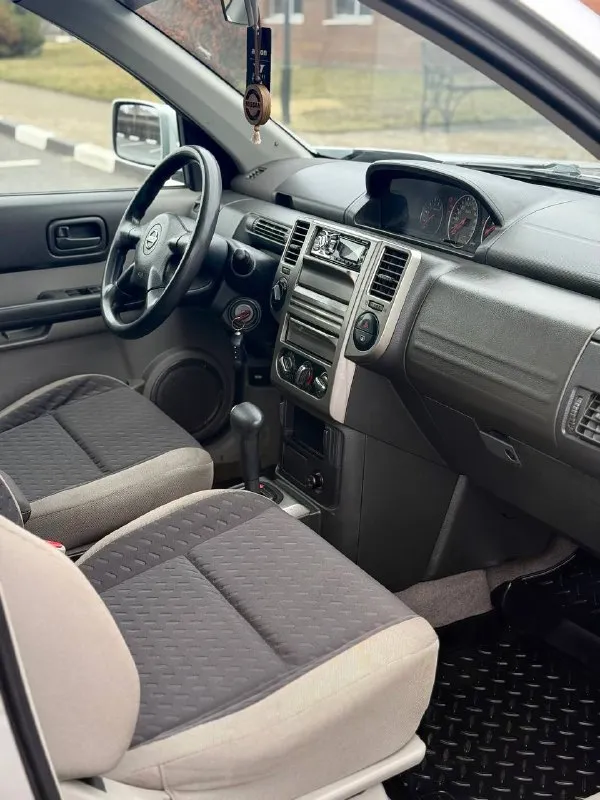 В продаже nissan x-trail - 2.5 л, бензин (165 л. С) пробег - 152.800 км. Кузов в около-идеале, без ржавчины, вмятин и царапин. В родном окрасе. Остекление, оптика и всё навесное - заводское. (даже лобовое всё ещё родное) сборка япония. Полный привод : all-mode 4x4 (имеет 3 режима)

Двигатель цепной, работает прекрасно, никаких посторонних звуков, везде заводской герметик. Автомат переключается отлично, масло свежее. Ходовая перебрана в январе : пыльники, опоры, стойки, сайлентблоки и ступичные подшипники. Обработаны внутренние арки и пороги в январе.

Техосмотр пройден, авто готово к оформлению. Цена : 780,000 рублей. Рассрочки и обмена нет. Территориально находится в г макеевка (центр) контакты : +7(949)003-33-27, +7(979)028-27-27
Мессенджер telegram и max есть на первом тел. - фотография - 10