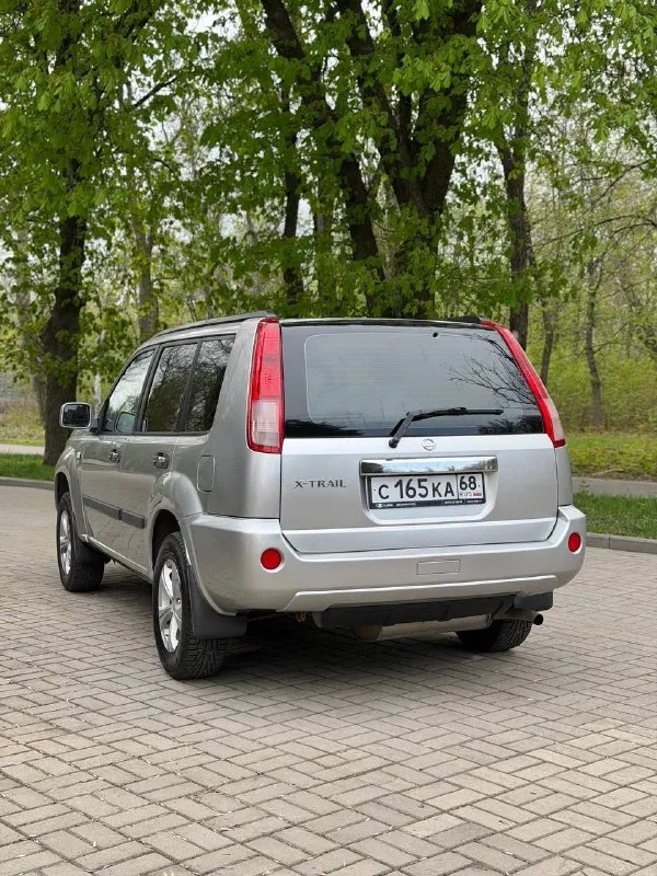 В продаже nissan x-trail - 2.5 л, бензин (165 л. С) пробег - 152.800 км. Кузов в около-идеале, без ржавчины, вмятин и царапин. В родном окрасе. Остекление, оптика и всё навесное - заводское. (даже лобовое всё ещё родное) сборка япония. Полный привод : all-mode 4x4 (имеет 3 режима)

Двигатель цепной, работает прекрасно, никаких посторонних звуков, везде заводской герметик. Автомат переключается отлично, масло свежее. Ходовая перебрана в январе : пыльники, опоры, стойки, сайлентблоки и ступичные подшипники. Обработаны внутренние арки и пороги в январе.

Техосмотр пройден, авто готово к оформлению. Цена : 780,000 рублей. Рассрочки и обмена нет. Территориально находится в г макеевка (центр) контакты : +7(949)003-33-27, +7(979)028-27-27
Мессенджер telegram и max есть на первом тел. - фотография - 4