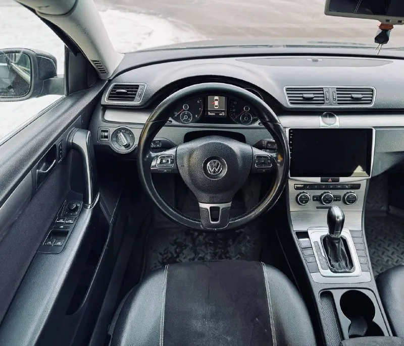 Volkswagen passat b7 цена-1.150.000руб год: 2012 объем: 1.8t пробег: 196.000км коробка: робот привод: передний осмотр: макеевка +79493240841 📲 tg: @desantos_1 📞 звоните: +7(949)3240841 - фотография - 7