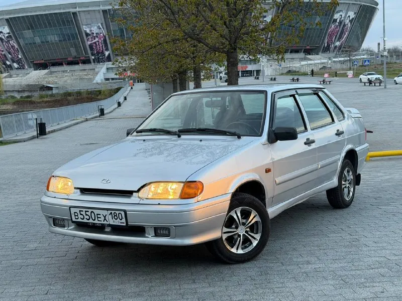 В продаже ваз 2115 2011 года выпуска ❗️цена 280.000 ₽ ❗️ автомобиль в отличном состоянии! 1 владелец. автомобиль приобретался новым в автосалоне в донецке. все сервисные книги есть. два комплекта ключей. два комплекта колёс на дисках. родной пробег 142.000 км. все стёкла включая лобовое родные! по кузову авто полностью в родном окрасе! присутствуют мелкие жизненные моменты, ничего критичного. дно пороги арки стаканы всё полностью целое! по технике полностью обслужена. и коробка работают идеально. ходовая без нареканий, вся тихая. стоит простая музыка. также установлены led туманки. по документам полный порядок осмотр донецк ❗️цена 280.000 ₽ ❗️, торг реальному покупателю! ☎️ +7 (949) 628-72-17 📞 звоните: +7(949)6287217 - фотография - 4