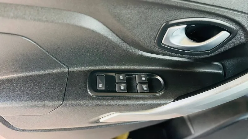 ✅продам✅ lada x-ray 1.6 16v (106л. с) 2017г. в. 1 хозяин. зеленая автотека. максимальная комплектация. автомобиль в отличном состоянии! не требует никаких вложений! кузов соответствует фоткам! абсолютно без нюансов! все герметики и швы родные! остекление оригинальное, включая лобовое стекло! двигатель кпп ходовая часть на 5/5! по автомобилю нету никаких нареканий! авто завел-сел-и-поехал! максимальная комплектация: •климат контроль, •системы abs esp, •датчики дождя, •датчики света, •4эл. стеклоподъемника, •подогрев сидений, •подогрев лобовго стекла, •мульти руль, •электра усилитель руля, •эл. регулировка зеркал, •сервисные книжки, •два ключа. салон в хорошем ухоженном состоянии! без потертостей! документы чистые переоформление без проблем! цена 795.000т/р. торг уместен! тел: +7 (949) 323-53-86. - фотография - 9