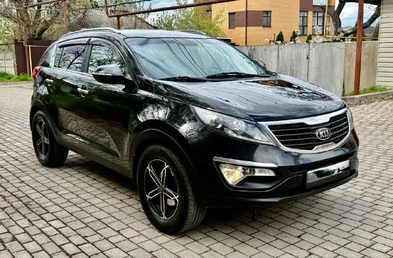 Kia sportage 2014 года 2.0 литра бензин акпп 170 пробег состояние отличное без рыжиков! салон чист ухоженный все работает в штатном режиме резина летняя технически на отлично 👍 ходовая коробка в идеальном состоянии! юридически кристально чистая техосмотр пройден готова на оформление! срочная продажа! осмотр город донецк! цена 1.075 000 тыс руб +7949-612-37-14 +7949-401-03-58 - фотография - 2