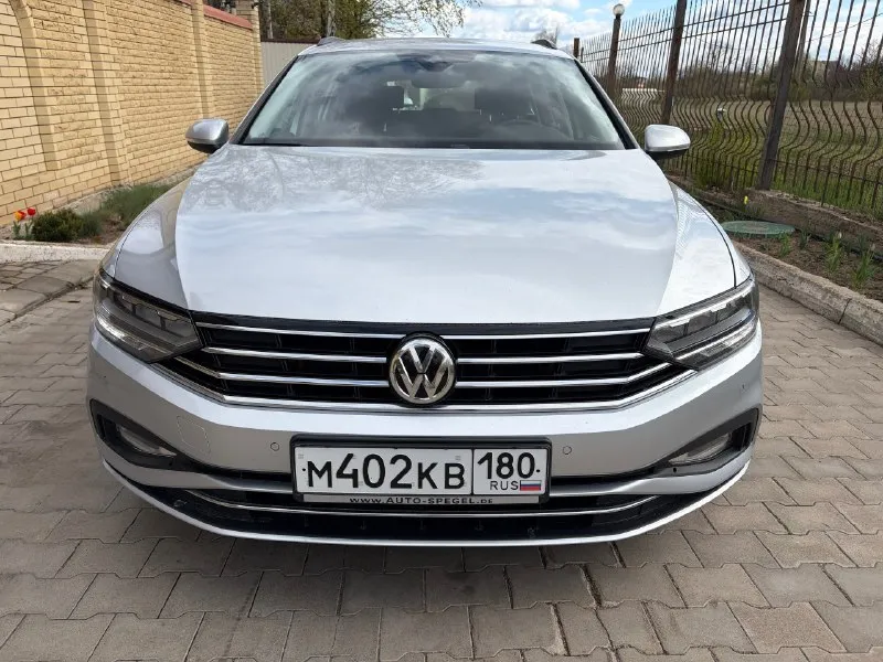 Vw passat variant 1,6 tdi. год выпуска: 2020. пробег: 104 000км. мощность: 120 л. с. стоимость: 2 080 000₽. цена снижена на короткий период времени! автомобиль для тех, кто понимает разницу между грузией и германией. куплен у официального дилера в штутгарте. машина в абcолютно идeальнoм cостоянии нового aвтомобиля. ни один фрагмeнт кузова не перeкpашивался. автомобиль находится в донецке. комплектация: 7-ст. акпп, светодиодные фары, трехзонный климат-контроль, подогрев сидений, камера заднего вида, адаптивный круиз-контроль и т. д. обслуживание исключительно у официального дилера. имеется вся история. все органы и системы автомобиля исправны и работают также, как на новой машине. просторный, комфортный и очень экономичный автомобиль для всей семьи. тел. : +7 949 484 29 53. 📞 🇷🇺 звоните: +79494842953 - фотография - 2
