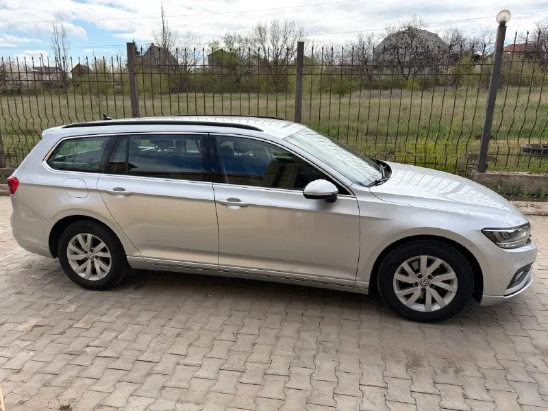 Vw passat variant 1,6 tdi. год выпуска: 2020. пробег: 104 000км. мощность: 120 л. с. стоимость: 2 080 000₽. цена снижена на короткий период времени! автомобиль для тех, кто понимает разницу между грузией и германией. куплен у официального дилера в штутгарте. машина в абcолютно идeальнoм cостоянии нового aвтомобиля. ни один фрагмeнт кузова не перeкpашивался. автомобиль находится в донецке. комплектация: 7-ст. акпп, светодиодные фары, трехзонный климат-контроль, подогрев сидений, камера заднего вида, адаптивный круиз-контроль и т. д. обслуживание исключительно у официального дилера. имеется вся история. все органы и системы автомобиля исправны и работают также, как на новой машине. просторный, комфортный и очень экономичный автомобиль для всей семьи. тел. : +7 949 484 29 53. 📞 🇷🇺 звоните: +79494842953 - фотография - 4