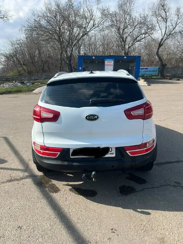 Продажа, донецк. kia sportage sl 2.0 мкпп 170 000 родного пробега! собственник, в пользовании автомобиль длительное время, много чего сделано, перебрана ходовая, произведена замена цепи, масла и фильтра меняются своевременно, резина зима-лето, катализатор удален, т. к. это болячка данных автомобилей. более подробно расскажу по телефону +79498100438 цена 1.3 млн, возможен торг - фотография - 3