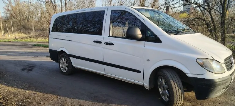 Срочно! продам вито 2009г. в, пассажир 8+1, двигатель 2.2, механика 6 ст, 2 комплекта колёс на дисках, 2 ключа, я владелец, стоимость 1🍋, без торга!!! макеевка +79498141149 📞 звоните: +7(949)8141149 - фотография - 1
