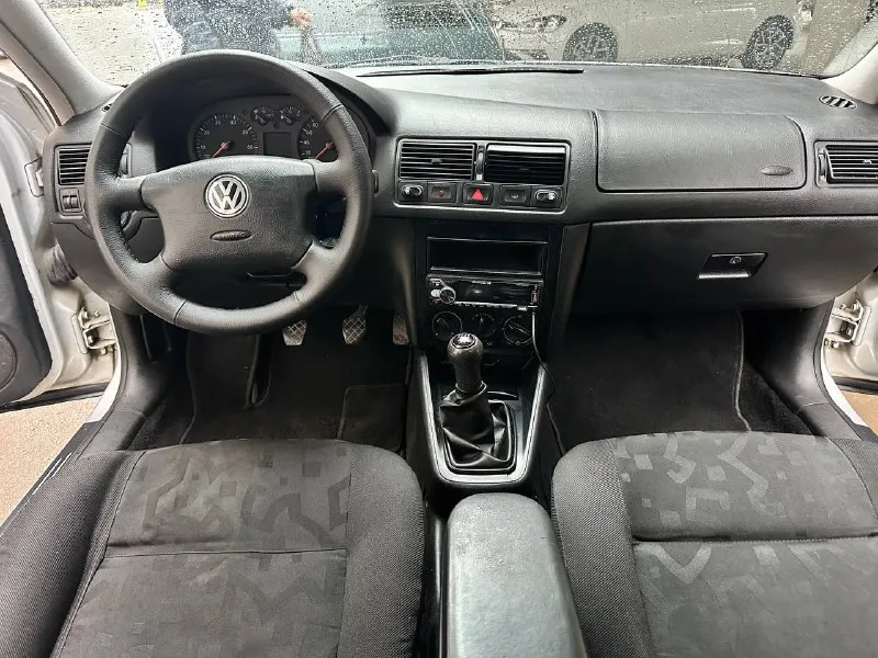 Volkswagen golf 4 культовый автомобиль в очень хорошем состоянии таких осталось единицы. кузов в идеале без намеков на коррозию. сделана гбц, форсунки, свечи, провода. салон целый без дефектов, днище без рыжья, техника супер. новый акб. зеленая автотека,2 ключа. имеется видеообзор всей машины. кто ищет реально живой гольф обращайтесь. тех осмотр в подарок 🎁 вложений не требует подробности по тел. 🚙 280 000 км 💵 460 000₽ торг, обмен. ☎️ +7 (949) 573-62-32 возможен кредит, обмен пройден тех осмотр - фотография - 7