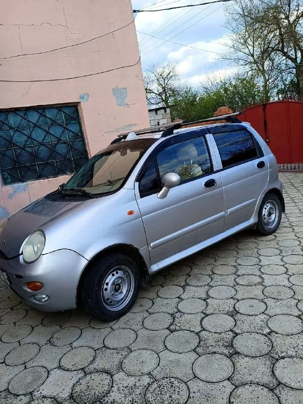 Продам автомобиль черри qq в хорошем состоянии. год выпуска -2011. коробка автомат. объём двигателя 1,1. цена 300 000 т. р. торг уместен. т. +7949 714 31 06. г. мариуполь. - фотография - 1