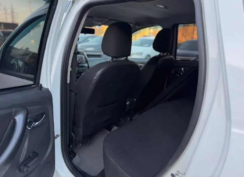 🚘марка: renault duster 📅год выпуска: 2016 ⚙️двигатель: 1,6 л ⛽️вид топлива: бензин 📦кпп:механика 💴цена: 1.100.000₽ ⬇️ 🗺️пробег:236.000 км 📱номер телефона: +79497534186 -кондиционер ⁃ мультируль - электро стеклоподъемники -электро регулировка зеркал - центральный замок, -подушки безопасности (airbag), abs, esp. ⁃ акустика, aux, usb, bluetooth 📞 🇷🇺 звоните: +79497534186 +79498412488 📍•город мариуполь - фотография - 3