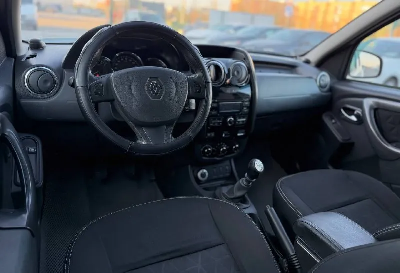 🚘марка: renault duster 📅год выпуска: 2016 ⚙️двигатель: 1,6 л ⛽️вид топлива: бензин 📦кпп:механика 💴цена: 1.100.000₽ ⬇️ 🗺️пробег:236.000 км 📱номер телефона: +79497534186 -кондиционер ⁃ мультируль - электро стеклоподъемники -электро регулировка зеркал - центральный замок, -подушки безопасности (airbag), abs, esp. ⁃ акустика, aux, usb, bluetooth 📞 🇷🇺 звоните: +79497534186 +79498412488 📍•город мариуполь - фотография - 4