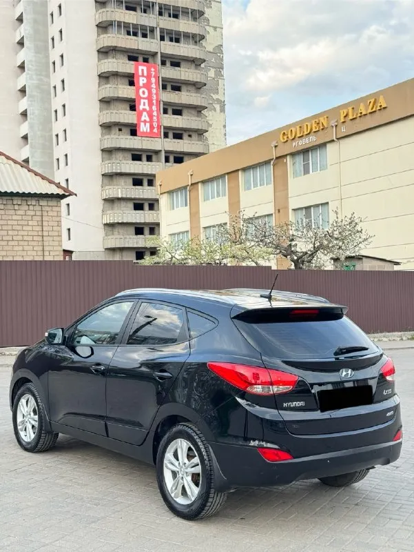 Hyundai ix35 2013г 2.0 автомат 4x4 полный привод! мотор отличный, не дизилит, не цокает, не дымит, не троит, едет бодро) масло не расходует коробка автомат не пинает, не буксует, переключает мягко, без нареканий) ходовая не гремит, не стучит, все отлично! пробег 181.000 км ошибок никаких нет, авто без вложений ! тех осмотр пройден ! документы чистые, без штрафов, без запретов, переоформление без проблем, можно сразу в мрэо! осмотр г. макеевка связь +7949-637-89-80 или +7926-455-54-23 тг есть цена 1.280.000 торг у капота 📞 🇷🇺 звоните: +7(926)4555423 - фотография - 3