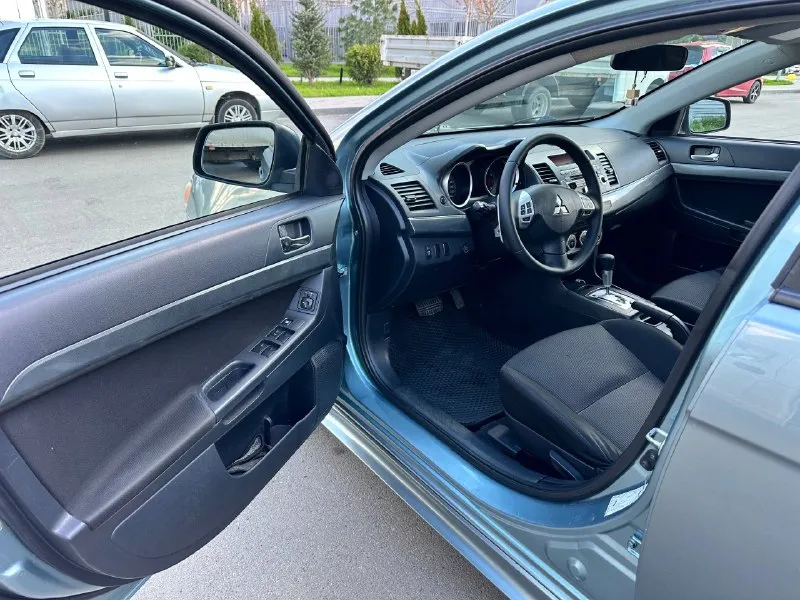 Mitsubishi lancer x 1.8 a/t 2008
Последний самурай
Автомобиль в прекрасном состоянии и красивом цвете в кузове . Самая полная комплектация. Очень просторный багажник. Полностью обслужен. Мотор коробка в идеале. Ходовая и тормоза новые. Приятный и экономичный в ходу при этом очень прост в обслуживание. Новая резина
✅Круиз контроль
✅Акпп
✅Подогревы сидений
✅Мультируль
✅Климат контроль
✅Датчик дождя
✅Датчик света
✅Вложений не требует.
🚙 247 000 Км
💵 740 000₽
☎️ +7 (949) 573-62-32 Сергей - фотография - 4