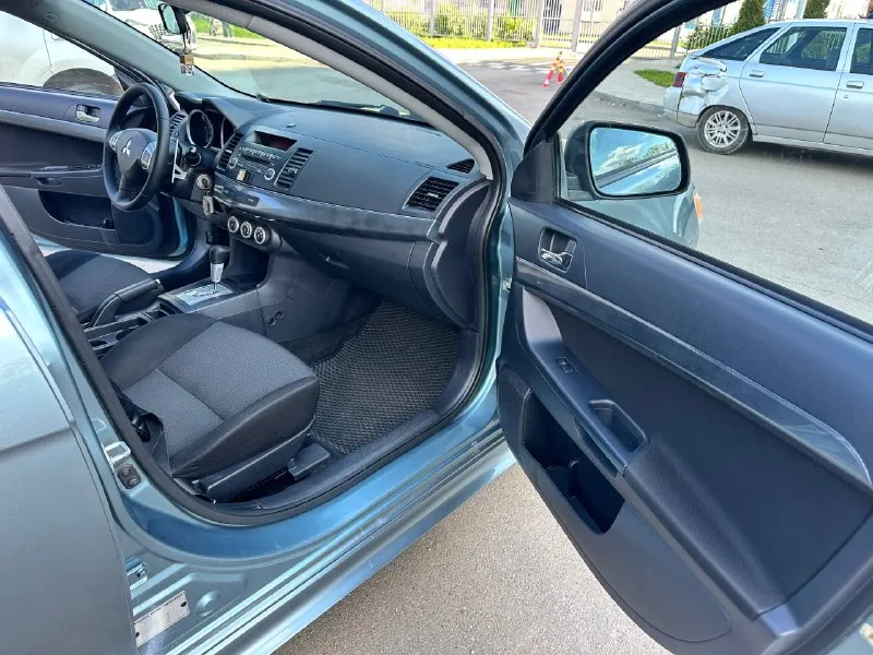 Mitsubishi lancer x 1.8 a/t 2008
Последний самурай
Автомобиль в прекрасном состоянии и красивом цвете в кузове . Самая полная комплектация. Очень просторный багажник. Полностью обслужен. Мотор коробка в идеале. Ходовая и тормоза новые. Приятный и экономичный в ходу при этом очень прост в обслуживание. Новая резина
✅Круиз контроль
✅Акпп
✅Подогревы сидений
✅Мультируль
✅Климат контроль
✅Датчик дождя
✅Датчик света
✅Вложений не требует.
🚙 247 000 Км
💵 740 000₽
☎️ +7 (949) 573-62-32 Сергей - фотография - 5