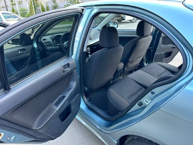 Mitsubishi lancer x 1.8 a/t 2008
Последний самурай
Автомобиль в прекрасном состоянии и красивом цвете в кузове . Самая полная комплектация. Очень просторный багажник. Полностью обслужен. Мотор коробка в идеале. Ходовая и тормоза новые. Приятный и экономичный в ходу при этом очень прост в обслуживание. Новая резина
✅Круиз контроль
✅Акпп
✅Подогревы сидений
✅Мультируль
✅Климат контроль
✅Датчик дождя
✅Датчик света
✅Вложений не требует.
🚙 247 000 Км
💵 740 000₽
☎️ +7 (949) 573-62-32 Сергей - фотография - 7