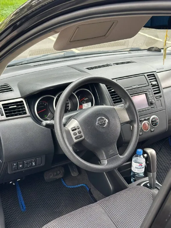 Марка - nissan tiida 🚘
Год выпуска - 2010
Двигатель - 1.6 бензин! ✅
Коробка - автомат самая лучшая aisin!
Пробег - 190.000км
Автомобиль- без каких либо дтп!
Кузов - идеальный без каких либо нюансов!
- Работает просто идеально!
Днище - идеальное завод!
Самая максимальная комплектация: без ключевой доступ. Кнопка старт стоп. Климат контроль. Авто свет. Авто дождь. Подогрев сидений. Полный электро-пакет. Мульти руль. Омыватель фар. Складывание зеркал. Камера заднего хода. Задние парктроники. Камера регистратора. Заводская расширенная мультимедиа. Навигатор bluetooth aux usb. Громкая связь. Заводские диски. 2 ключа запаска домкрат полный набор.
Расход топлива город(8.5л) трасса (7л)
Документы в полном порядке.
Состояние автомобиля просто шикарное.
Небольшой но очень вместительный автомобиль👍
+79490518507
Осмотр донецк макеевка
📲 Tg: @alligator_0888
📞 Звоните: +7(949)0518507 - фотография - 1
