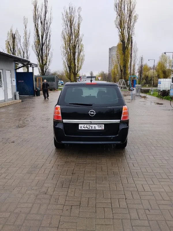 Продам opel зафира б 1.8 2006 г. в. (140 л. с)пробег 245 тыс. семь лет в моих руках, климат контроль, круиз контроль, печка греет, кондëр холодит, заменил грм и масло в коробке 6 тыс. км. назад, задние пружины и сайлентблоки задней балки год назад, стойки стабилизатора недавно, масло поменял 800 км. назад. цена 625 тыс. г. шахтёрск +79494617190 📞 звоните: +7(949)4617190 - фотография - 4