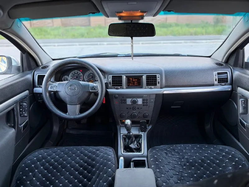 Opel vectra 2006 240 000км 2.0 turbo 6 ступенчатая коробка передач автомобиль в отличном состоянии двигатель работает тихо мягко ходовая без посторонних звуков кузов без рыжиков почти вся в заводском окрасе машина эмоция!кто ездил на этом моторе знает на что способен 2.0 турбо цена 595 000₽ остальные вопросы по телефону: +79496361868 телеграмм +380681107553 телеграмм 📲 tg: vanya vanya 📞 звоните: +7(949)6361868 - фотография - 9