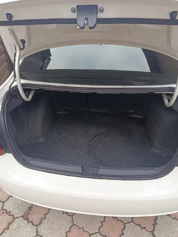 Продам volkswagen polo год 2013 пробег 158тыс двигатель 1.6 кпп механика автомобиль в отличном состоянии для своих лет как технически так и внешне. без дтп, весь в заводском окрасе, все стекла заводские включая лобовое, без трещин и сколов. автомобиль с салона в ростовской обл. авто без вложений, сел и поехал. комплектация: климат, подогрев лобового, подогрев сидений, эл пакет. юридически чистый могу присутствовать при переоформлении в мрео осмотр макеевка цена 875тыс. торг уместен тел+79493179960 телеграмм+79493179960 📞 🇷🇺 звоните: +79493179960 - фотография - 9