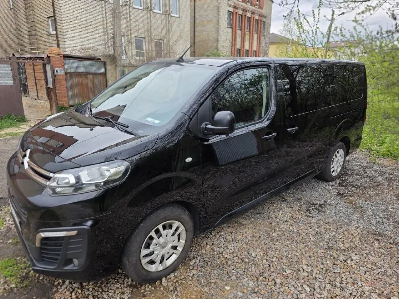 Продам citroen space tourer 2019 года выпуска, дизельный мотор 2.0 литров, пробег 185800 км, 2 хозяина, 8 мест. в дпт не участвовал. автомобиль полностью обслужен, мочевина вырезана, установлена "вебасто" и сигнализация с автозапуском. пололнительно установлен teyes с камерами 360 и регистратором. осмотр в г. донецк цена 2700000. +79493069811 анастасия 📲 tg: @kaa1297 📞 звоните: +7(949)3069811 - фотография - 2