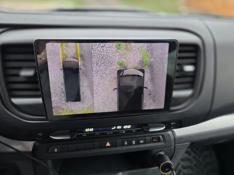 Продам citroen space tourer 2019 года выпуска, дизельный мотор 2.0 литров, пробег 185800 км, 2 хозяина, 8 мест. в дпт не участвовал. автомобиль полностью обслужен, мочевина вырезана, установлена "вебасто" и сигнализация с автозапуском. пололнительно установлен teyes с камерами 360 и регистратором. осмотр в г. донецк цена 2700000. +79493069811 анастасия 📲 tg: @kaa1297 📞 звоните: +7(949)3069811 - фотография - 9