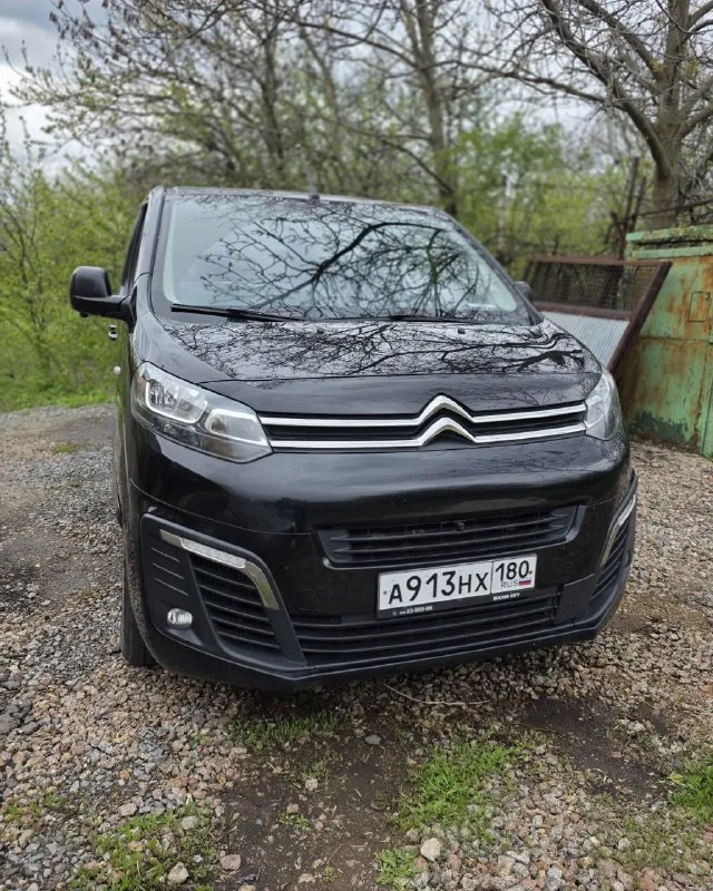 Продам citroen space tourer 2019 года выпуска, дизельный мотор 2.0 литров, акпп. пробег 185800 км, 2 хозяина, 8 мест. в дпт не участвовал. автомобиль полностью обслужен, мочевина вырезана, установлена "вебасто" и сигнализация с автозапуском. пололнительно установлен teyes с камерами 360 и регистратором. осмотр в г. донецк цена 2700000. +79493069811 анастасия - фотография - 1